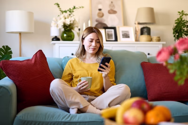 Customer booking laundry collection and delivery in Fetcham from home